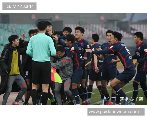 重庆足球队在最新足球力量排行榜中荣登第七名展现强劲实力 重庆足球队在最新足球力量排行榜中荣登第七名展现强劲实力